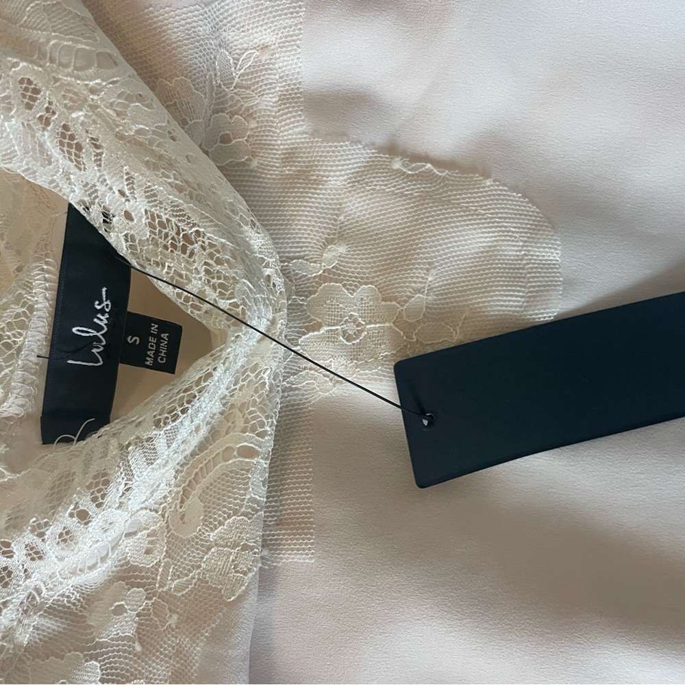 Light blush lace camisole - Picture 3 of 5